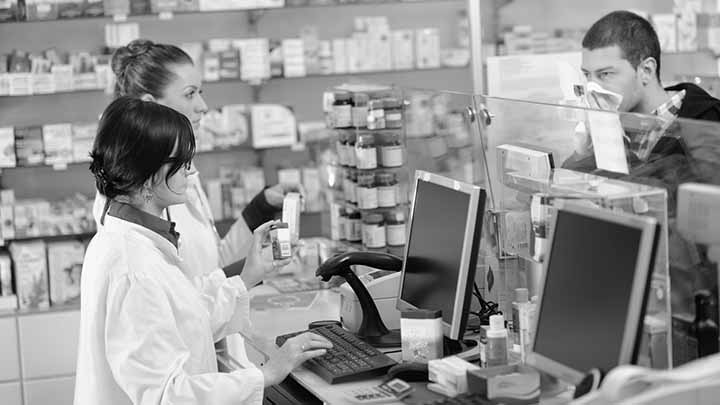 S'ha de registrar la jornada laboral de la plantilla d'una farmacia?